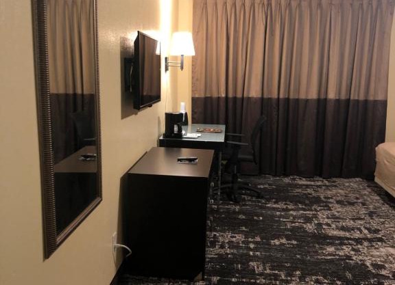 Heritage Inn Express