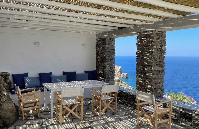 #HH10 Kastro view residence