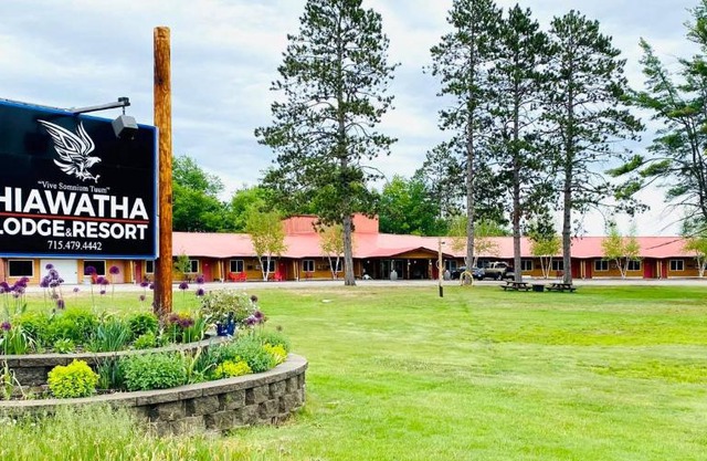 Hiawatha Lodge Inn