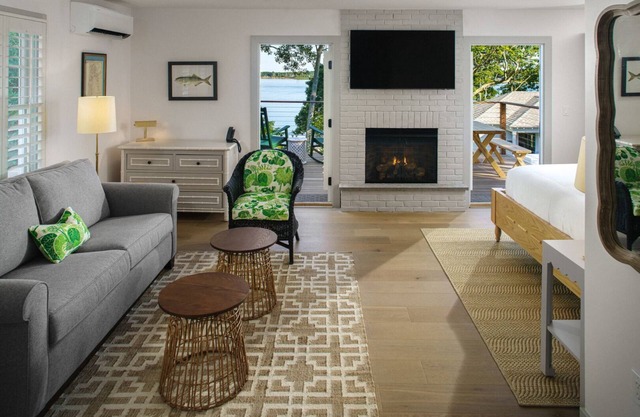 Hickory Cottage | The Pridwin Hotel and Cottages