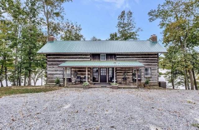 Hickory Haven – Lake Getaway + Private Dock