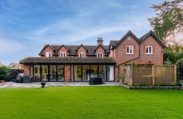 Hidden Gem, Luxury 5 Bed Near Warner Bros Studios