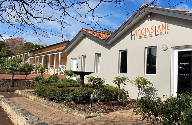 Higgins Lane Motel