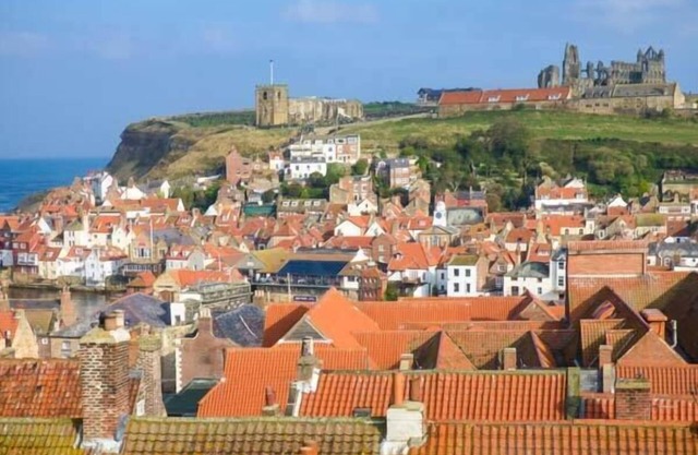 HIGH RIDGE, pet friendly, character holiday cottage in Whitby