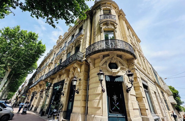 High-standing T2 duplex in the heart of Narbonne