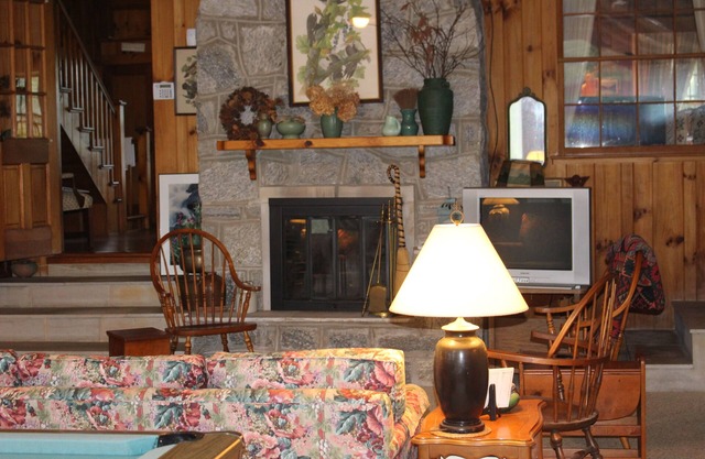 Hiking Trail, Fishing Pond, Close to Town, Stellar Views