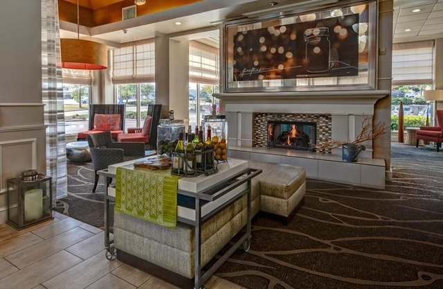 Hilton Garden Inn Birmingham/Lakeshore Drive