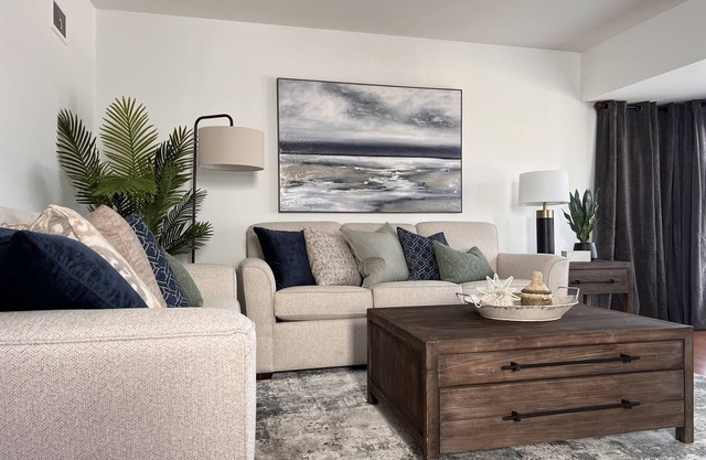 Historic 2-Bed Gem in St. Charles French Town