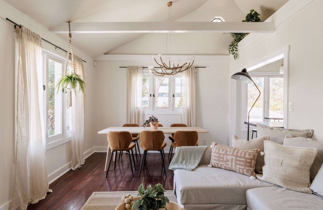 Historic Bungalow - Outdoor Space - Central AC