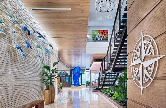 Historic Glam Hotel, Nashville! Modern Suites with Huge Pool!