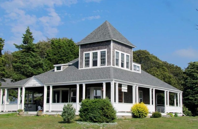 Historic Home across from Monument Beach, Central A/C