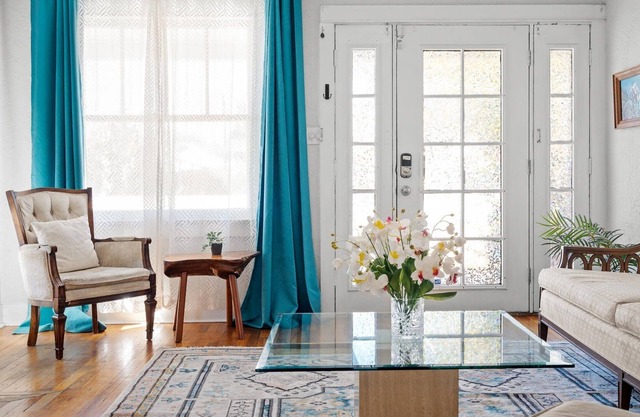 HISTORIC HOUSE: PRIVATE YARD + BBQ GRILL + MORE