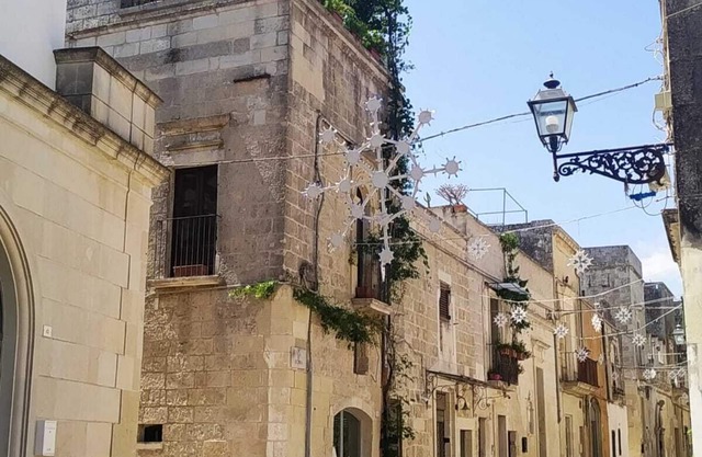 Historic house with a fantastic balcony for unique evenings.