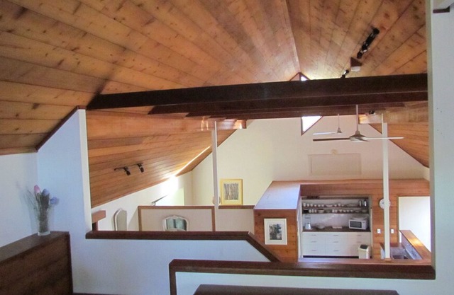 Historic Lake Russell Gallery Sanctuary - Emerald Beach