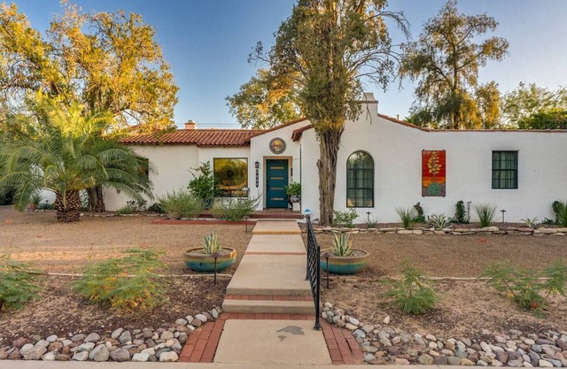 Historic Lux Retreat | Pool, Spa + 6 En-Suite Beds