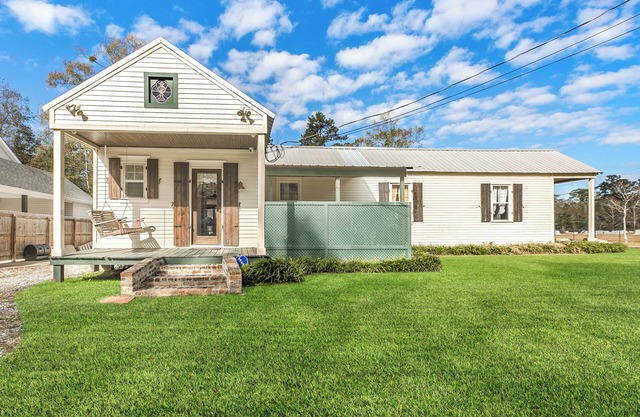 Historic Shotgun House/Walk To Town/Biking