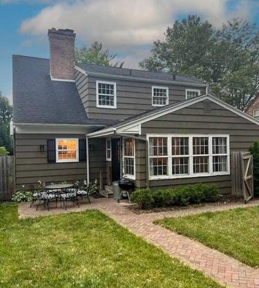 Historic Wayne Street - close to the Stadium