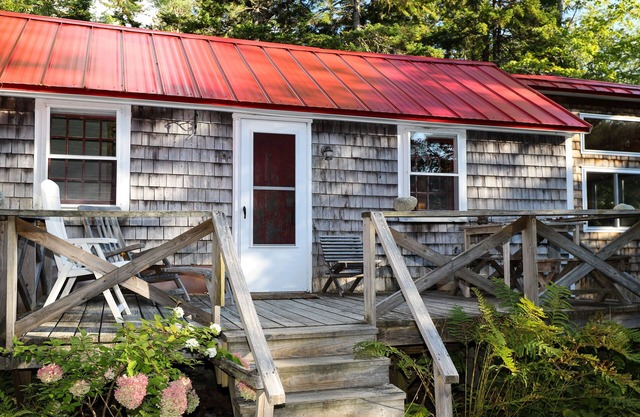 Hobby Horse - Rustic Maine Cabin, Ocean Access 22 miles from Acadia Nat'l Park