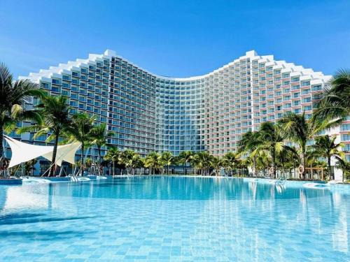 Holi Arena Cam Ranh Seaview Premier Apartment