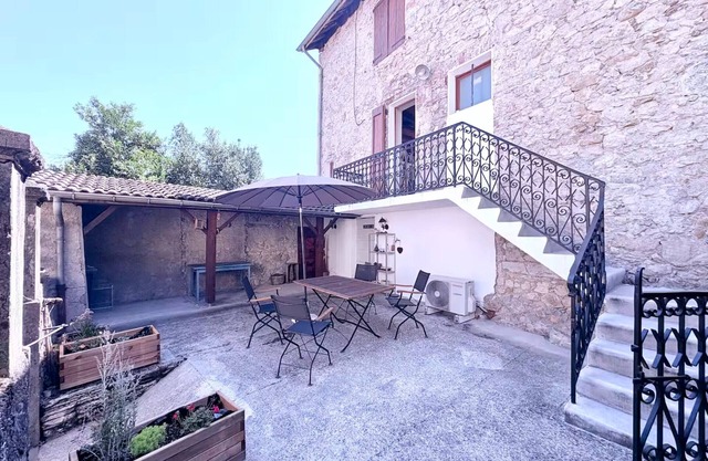 Holiday Home 'Casa Mialy - Clim Wifi Terrasse' with Mountain View, Wi-Fi and Air Conditioning