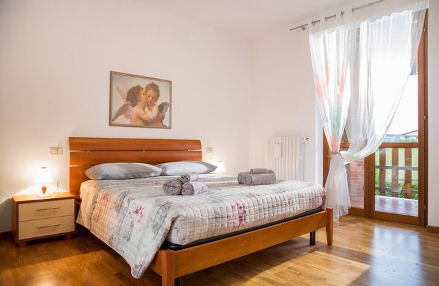 Holiday Apartment "Manerba Sweet" with Air Conditioning