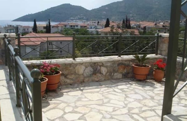 Holiday Paralia Arkadhia Persons Bedrooms 