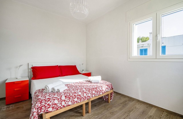 Holiday Apartment "Gufo Di Mare - Rosso" with Sea View, Private Terrace