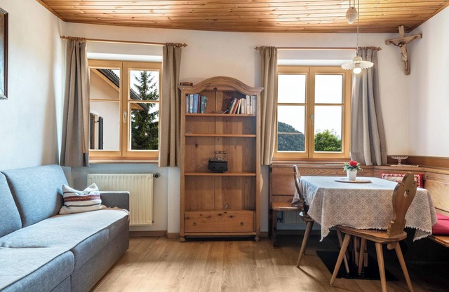 Holiday Apartment 'Haus Thurn Apartment B' with Mountain View, Garden & Wi-Fi