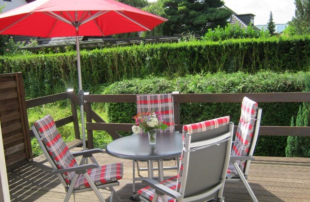 Holiday Apartment in Beverungen with Sunny Terrace