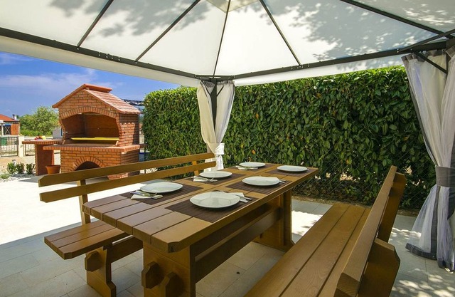 Holiday apartment Kastel for 4 persons with 2 bedrooms - Holiday apartment in one or multi-family ho