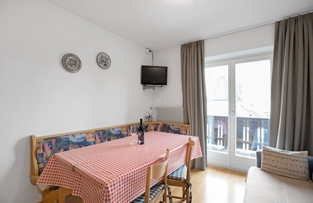 Holiday Apartment “Kruma - Bankl 1” with Mountain View, Wi-Fi & Balcony