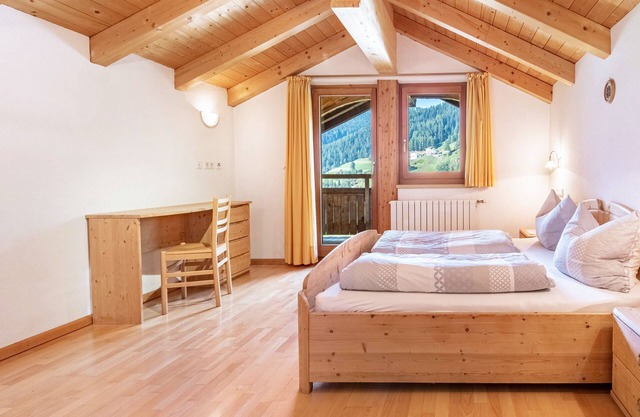 Holiday Apartment 'Mansardenwohnung Egart' with Lake View, Balcony and Wi-Fi