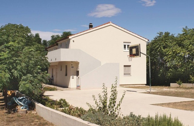Holiday apartment Privlaka for 1 - 6 persons with 3 bedrooms - Holiday apartment