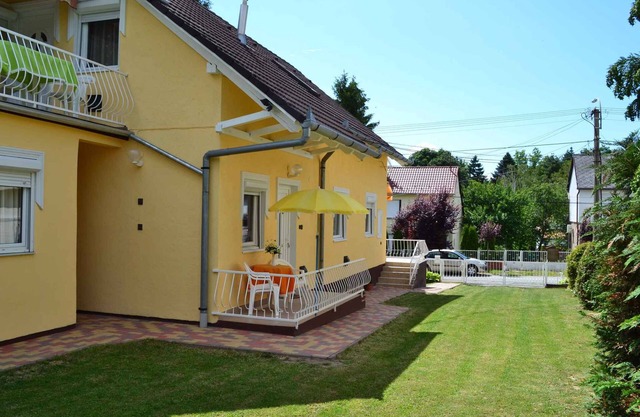 Holiday apartment with barbecue facilities and Wi-Fi