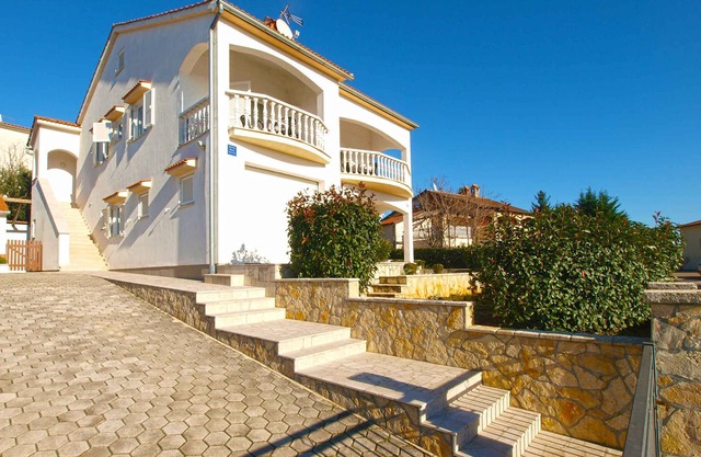 Holiday apartment with parking