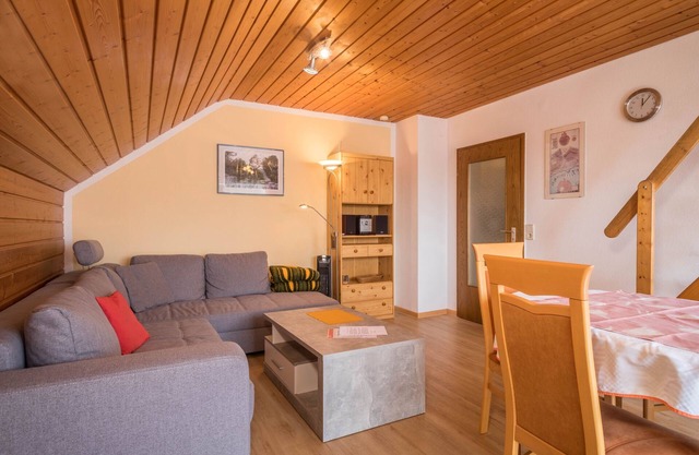 Holiday Apartment "Monika Haug" with Lake View, Mountain View, Wi-Fi, Balcony & Garden