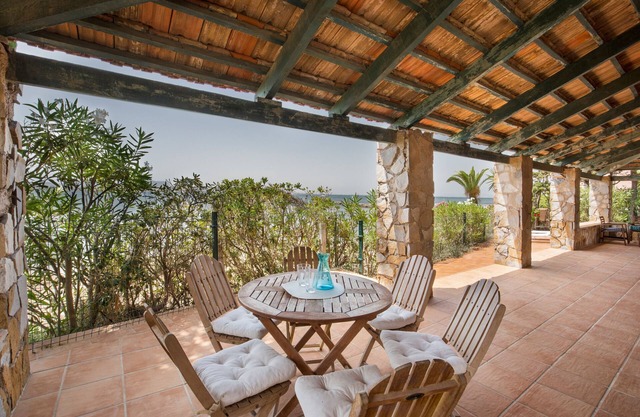 Holiday Home "Vivero El Suso" with Sea Views, Garden and Wi-Fi