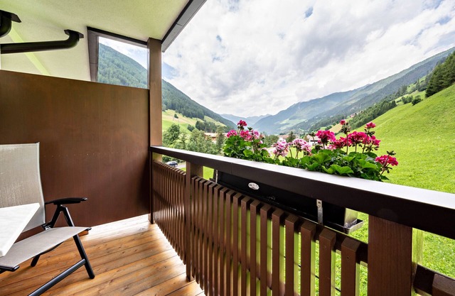 Holiday flat 'Zimmerhofer Panorama' with wellness facilities at Hotel Schwarzenstein.