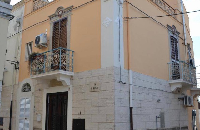Holiday house Canosa di Puglia for 1 - 5 persons with 3 bedrooms - Holiday home