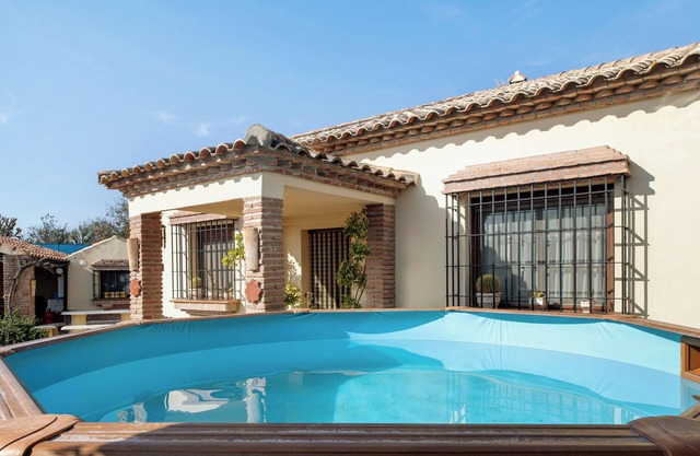 Holiday Home 'Ayala' with Mountain View, Private Pool and Wi-Fi