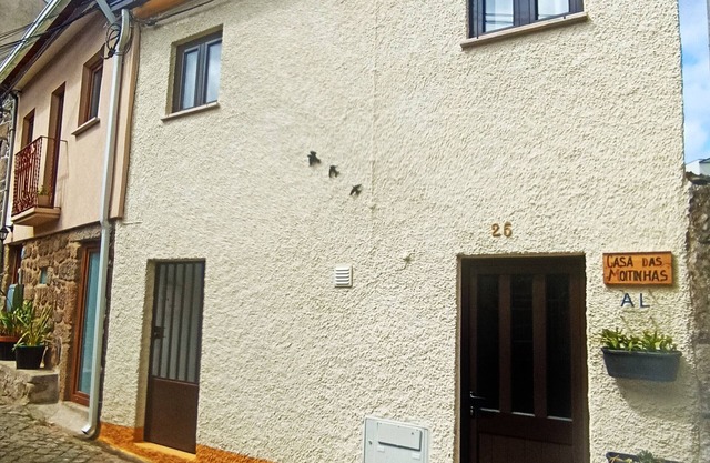 Holiday Home 'Casa Das Moitinhas' with Mountain View, Private Terrace and Wi-Fi