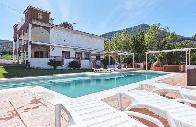 Holiday Home 'El Ranchito' with Mountain View, Private Pool and Wi-Fi