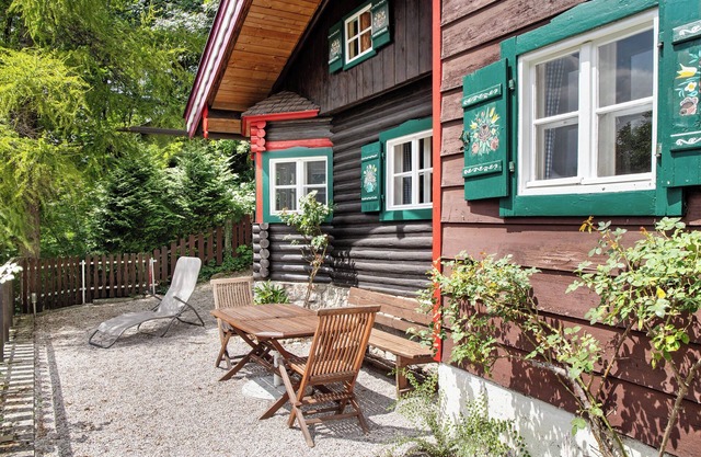 Holiday Home 'Ferienhaus Zaunkönig' with Mountain View and Private Terrace