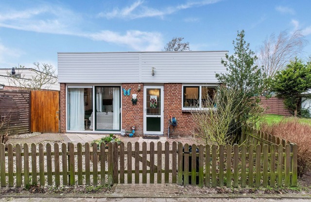 Holiday Home in Noordwijkerhout near Lake