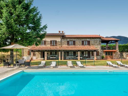 Holiday Home La Fenice - 08 pax by Interhome