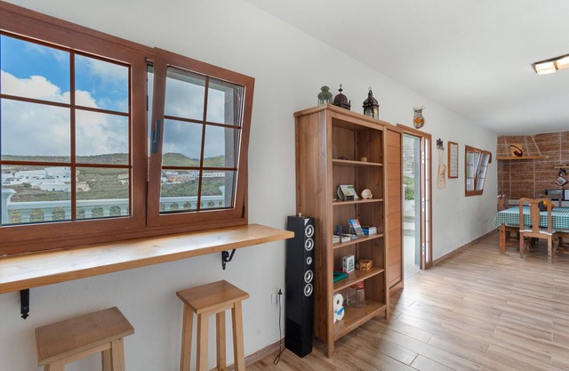 Holiday Home 'La Umbría' with Mountain Views, Private Terrace and Wi-Fi