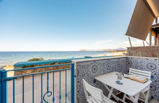 Holiday Home 'Marina' with Sea View, Wi-Fi and Air Conditioning