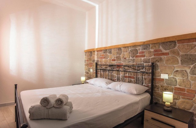 Holiday Home “Marisol” close to the Beach with Wi-Fi, A/C, Terraces & Garden