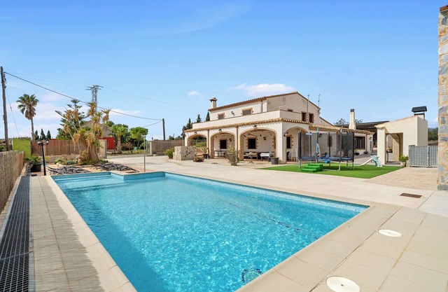 Holiday Home 'Mas Del Vedell' with Private Pool, Wi-Fi and Air Conditioning