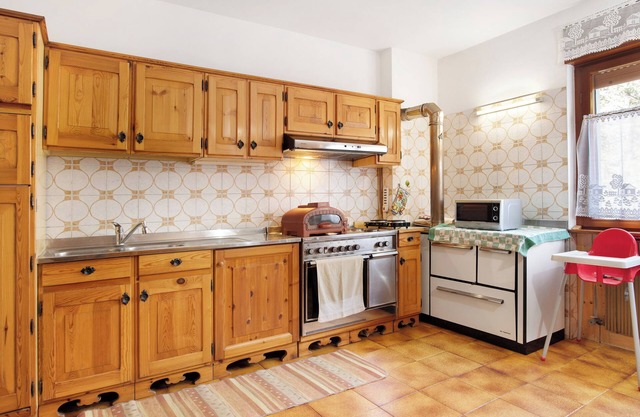 Holiday Home 'Moser' with Mountain View, Private Terrace and Wi-Fi